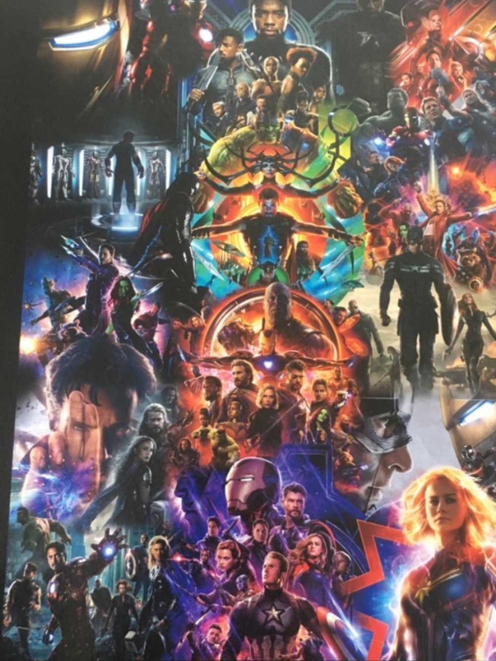 🔻NWT🔻MARVEL CINEMATIC UNIVERSE🔻3000 Piece Jigsaw 14+ to Adults 32” x 45” New